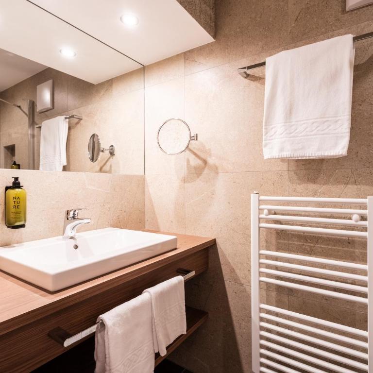 Astor Suites B&B - Suite Junior con Vista Montagna - 8