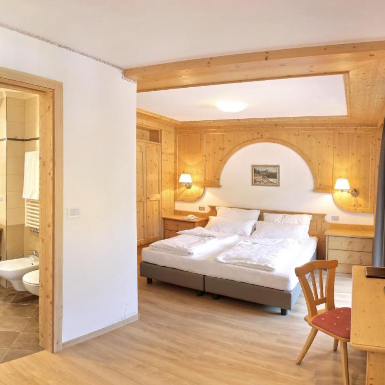 Astor Suites B&B - Suite Junior con Vista Montagna - 1
