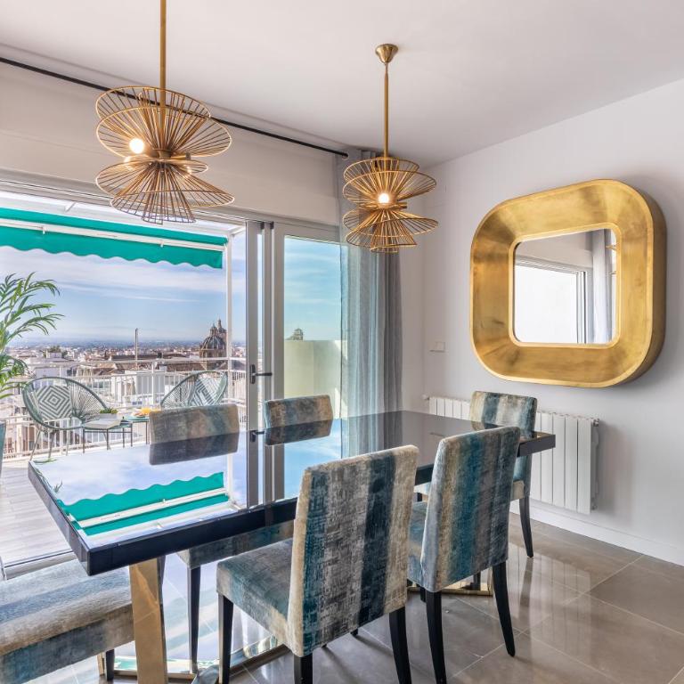 ChezmoiHomes Luxury Gran Via Penthouse Collection - Two-Bedroom Apartment - 15