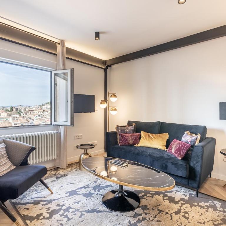 ChezmoiHomes Luxury Gran Via Penthouse Collection - Three-Bedroom Apartment - 10