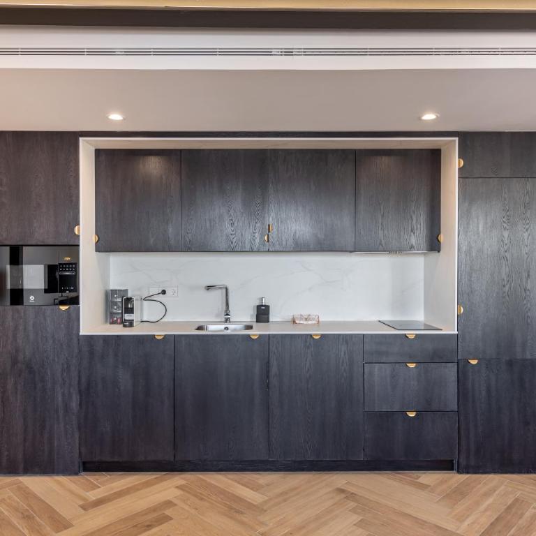 ChezmoiHomes Luxury Gran Via Penthouse Collection - Three-Bedroom Apartment - 21