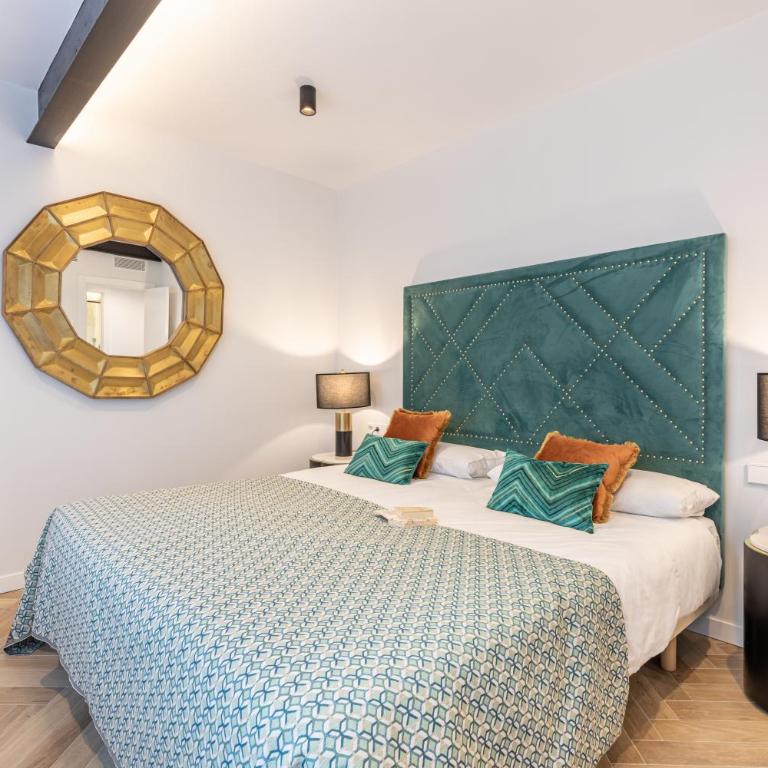 ChezmoiHomes Luxury Gran Via Penthouse Collection - Three-Bedroom Apartment - 22
