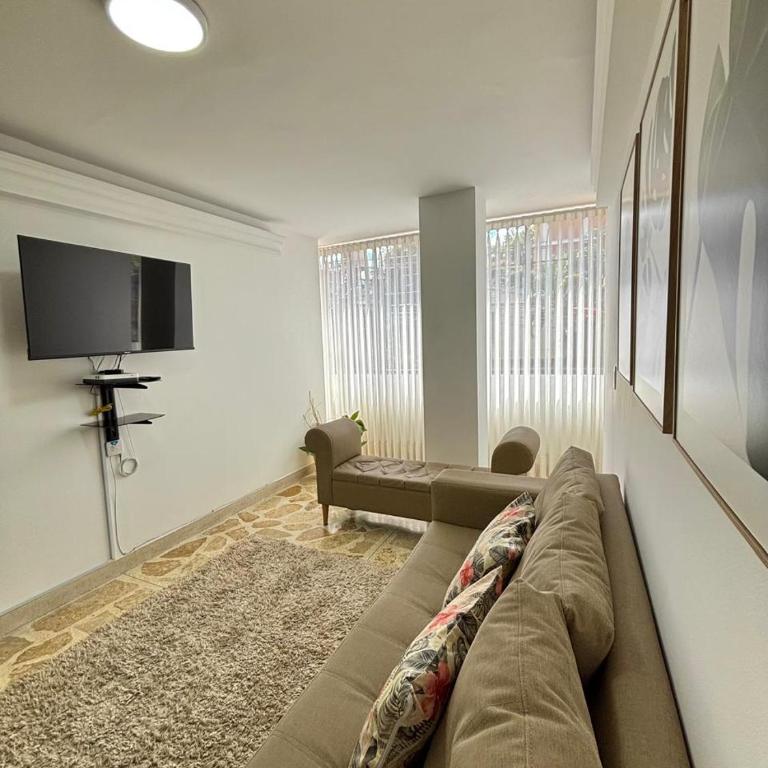 Unbeatable location in Medellín - Three-Bedroom Apartment - 7