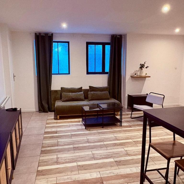 Dalikyda - Le Cosy - central - Proche de la gare Jacuzzi - One-Bedroom Apartment - 11