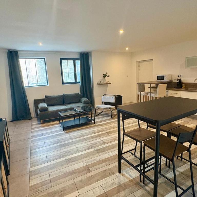 Dalikyda - Le Cosy - central - Proche de la gare Jacuzzi - One-Bedroom Apartment - 19