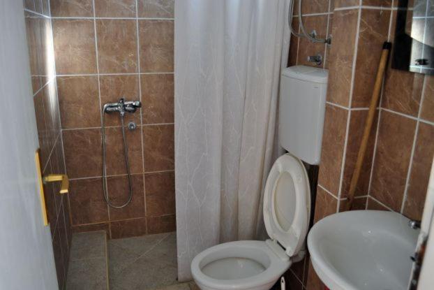 Apartments Popovic - Triple Room with Balcony and Sea View - 8