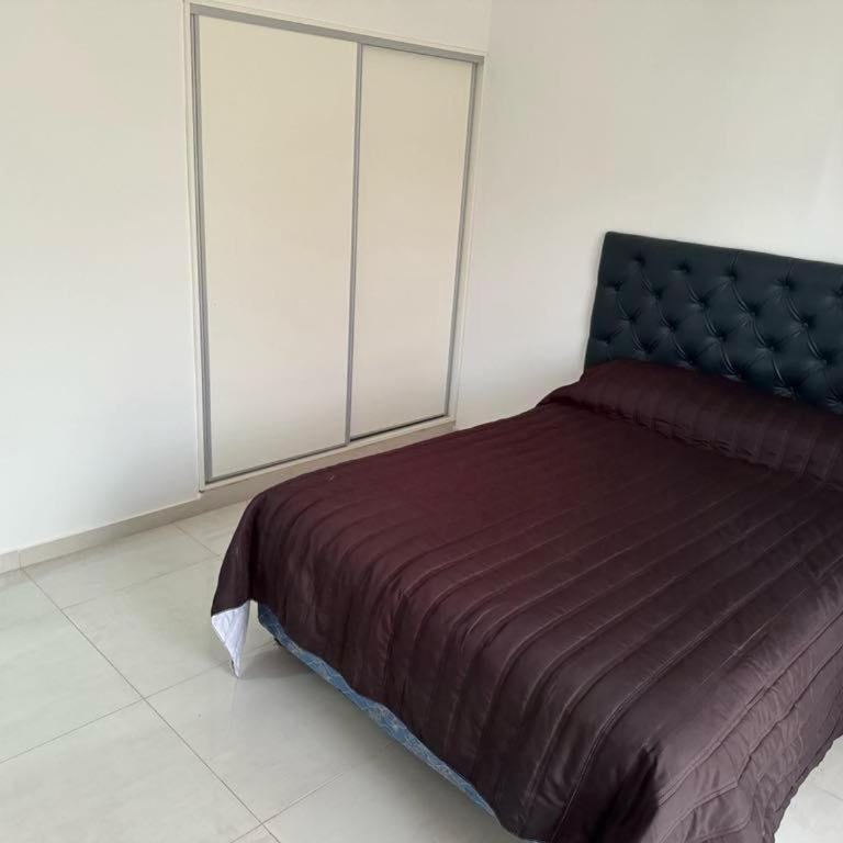 Casa con pileta en Roldan - Casa con 1 dormitorio - 2