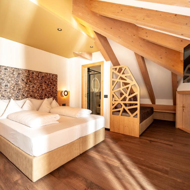 Hotel Chalet Sas Morin - Camera Tripla Comfort - 1