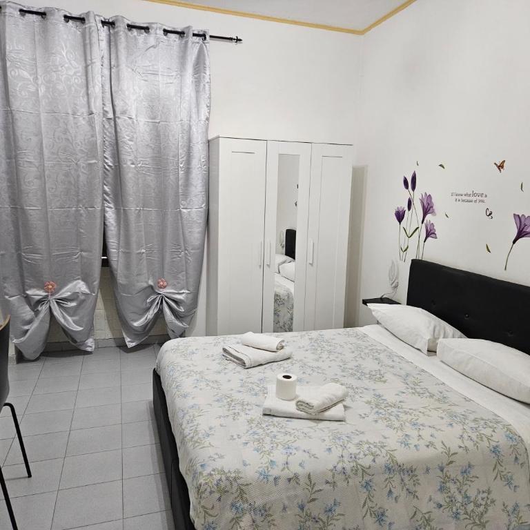 Le tre orchidee - Camera Matrimoniale Standard con Bagno in Comune - 2