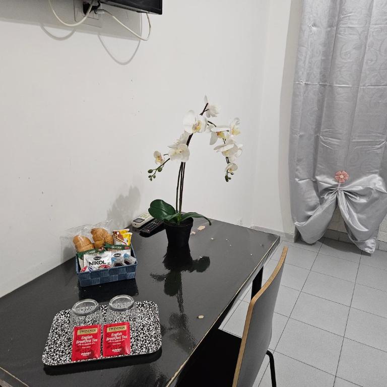 Le tre orchidee - Camera Matrimoniale Standard con Bagno in Comune - 10