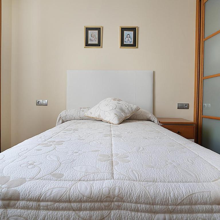 Apartamentos de playa en Villajuán - Apartamento de 2 dormitorios con balcón y vistas al mar - 11