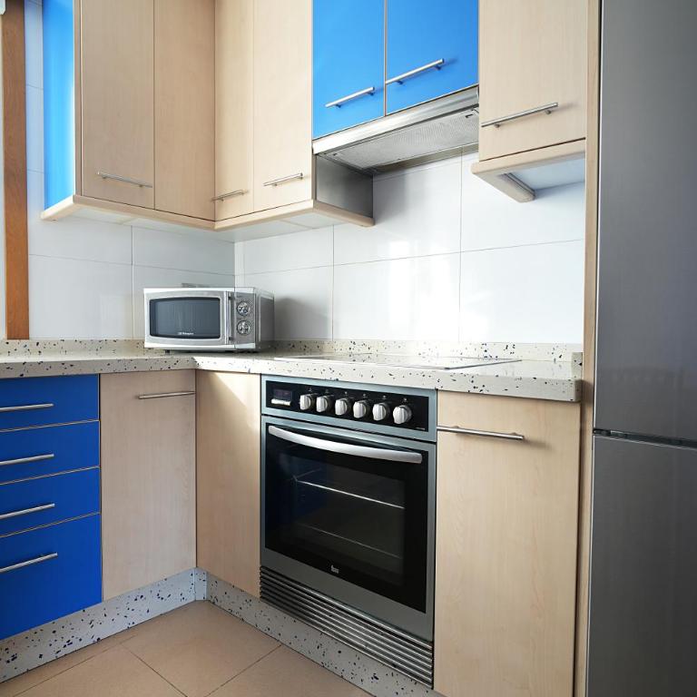 Apartamentos de playa en Villajuán - Apartamento de 2 dormitorios con balcón y vistas al mar - 16