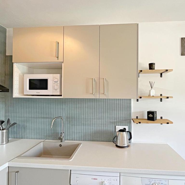Studio Presqu'île de Giens - vue mer - Porquerolles - VILLAGE - Apartamento con vistas al mar - 12