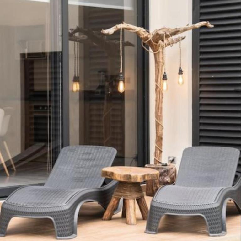 4BDR Luxury Villa 2 Private Pools 10 min Beach & Zamna - Villa - 23
