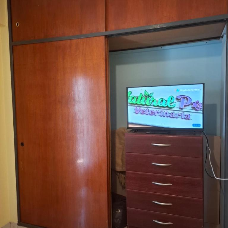 Buena ubicacion y buen precio - One-Bedroom Apartment with Balcony - 2