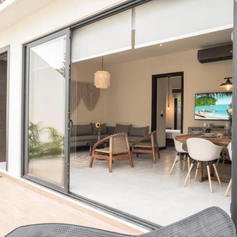 4BDR Luxury Villa 2 Private Pools 10 min Beach & Zamna - Villa - 33