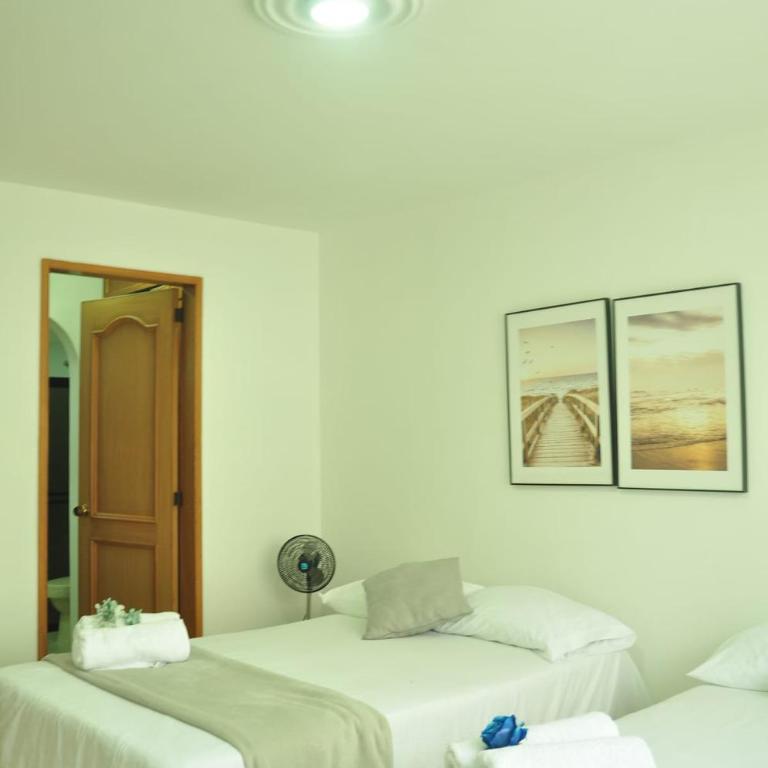 live Medellín desde un Apartamento Céntrico y Cómodo - Three-Bedroom Apartment - 34