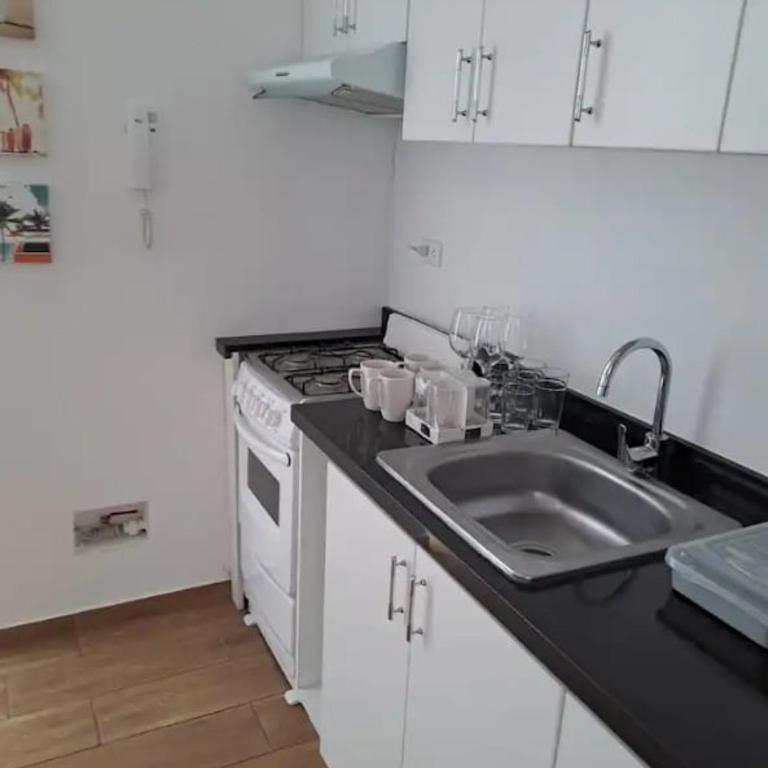 Apartment with Beach Exit 204 - One-Bedroom Apartment - 5