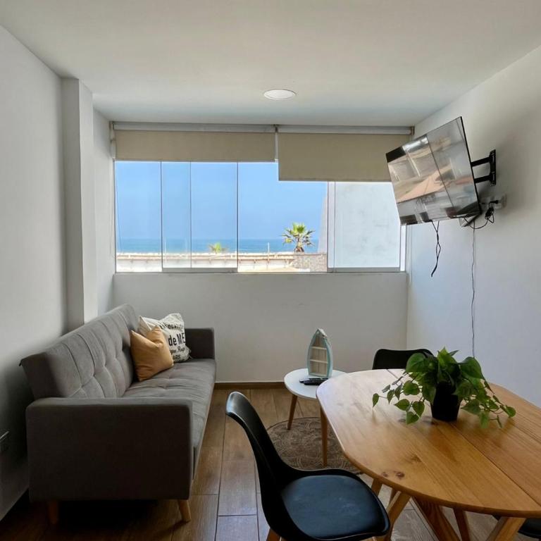 Apartment with Beach Exit 204 - One-Bedroom Apartment - 8