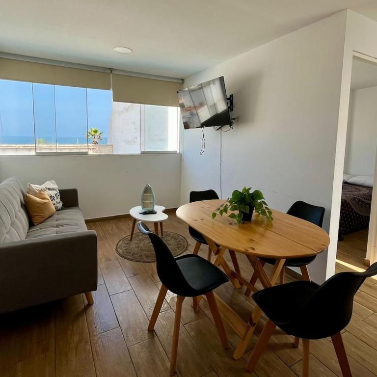 Apartment with Beach Exit 204 - One-Bedroom Apartment - 12
