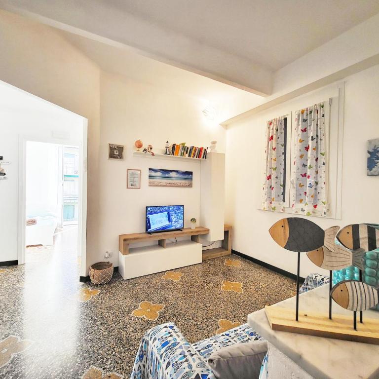 Brignole Home - Appartamento con 2 Camere da Letto e Balcone - 16