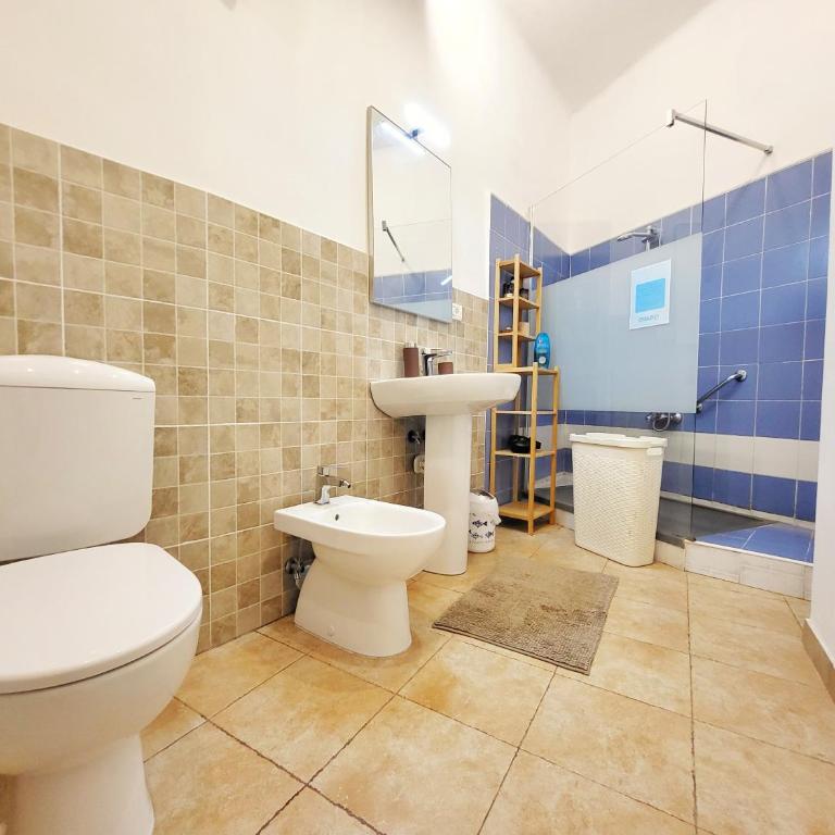 Brignole Home - Appartamento con 2 Camere da Letto e Balcone - 20