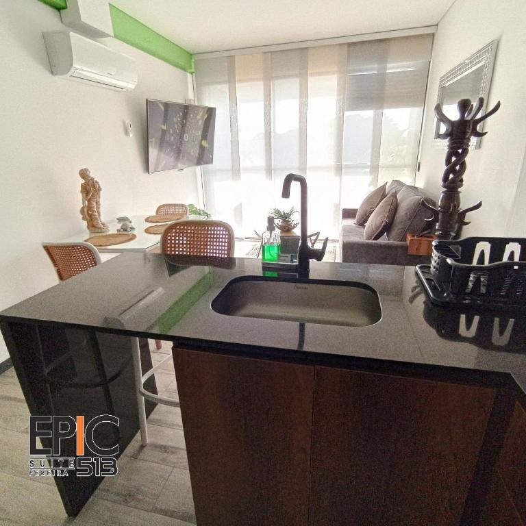Epic Suite 513 Family Lux Airport 6P 2Room - Two-Bedroom Suite - 31