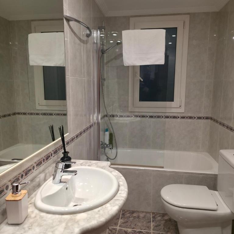Beach Big Apartment With 3 Rooms Apartment Parking Included - Apartamento de 3 dormitorios - 32