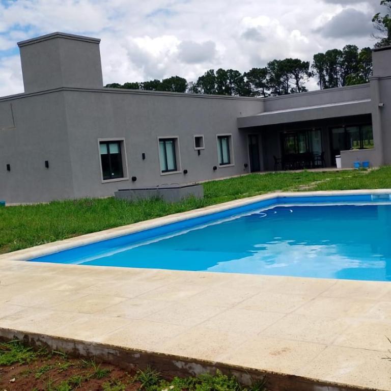 Hermosa Casa De Campo en Mercedes - Casa de 4 dormitorios - 33