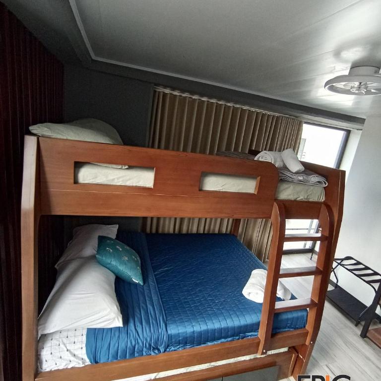 Epic Suite 313 Family Deluxe Airport 3 Rooms 10Pax - Three-Bedroom Apartment Suite - 23