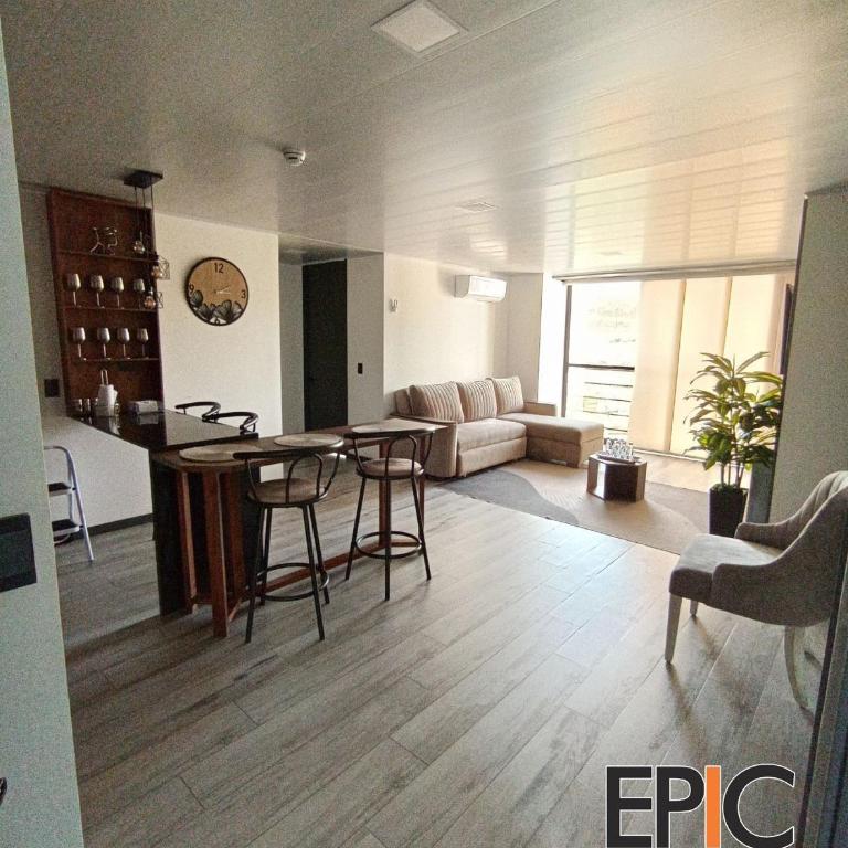 Epic Suite 313 Family Deluxe Airport 3 Rooms 10Pax - Three-Bedroom Apartment Suite - 34