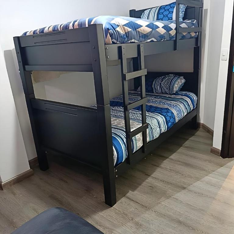 Departamento Black and Gold de lujo, confort y ducha Spa - Two-Bedroom Apartment - 9