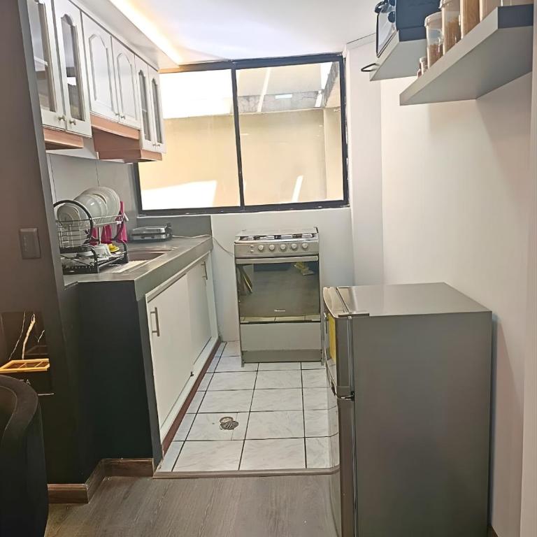 Departamento Black and Gold de lujo, confort y ducha Spa - Two-Bedroom Apartment - 14