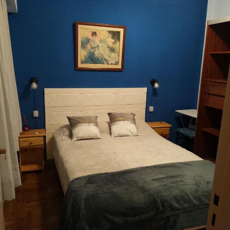 Depto 2 ambientes comodos, Av Luro, zona centro - One-Bedroom Apartment - 1