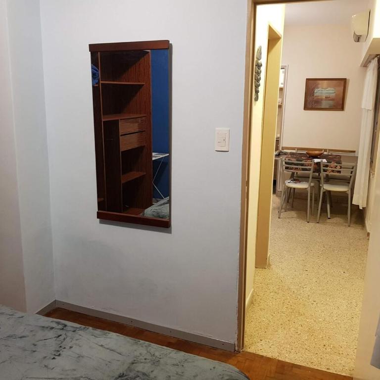Depto 2 ambientes comodos, Av Luro, zona centro - One-Bedroom Apartment - 13