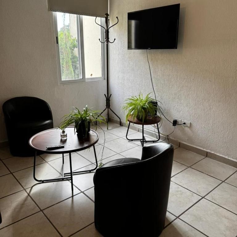 Las Fuentes - Two-Bedroom Apartment - 6