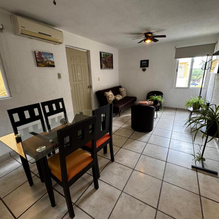 Las Fuentes - Two-Bedroom Apartment - 9