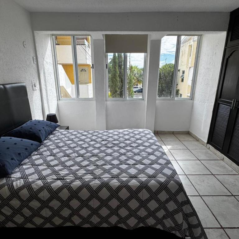 Las Fuentes - Two-Bedroom Apartment - 15
