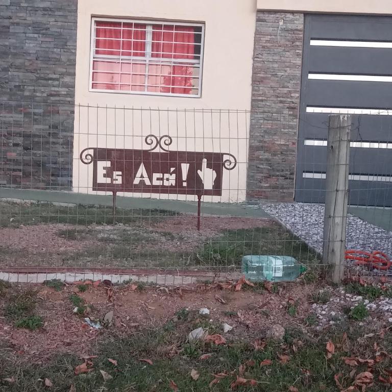 Es aca - Two-Bedroom House - 2