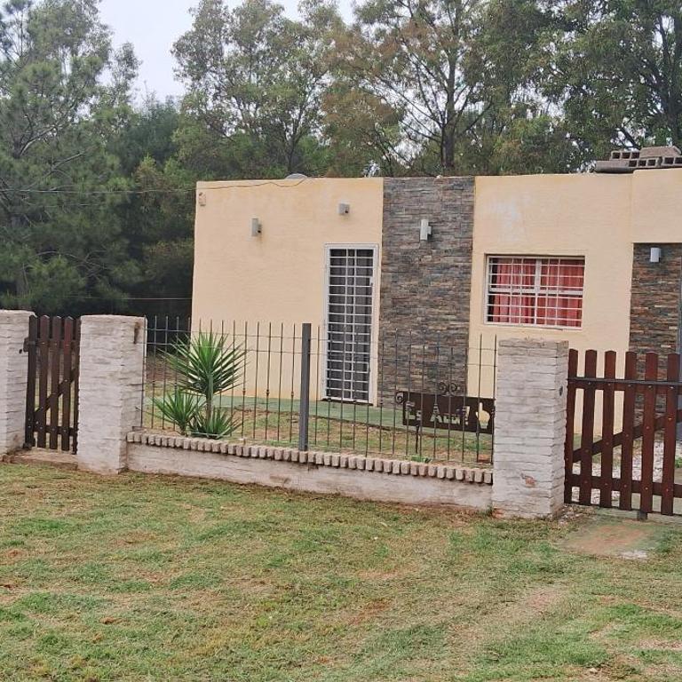 Hospedaje ES ACA - Two-Bedroom House - 1