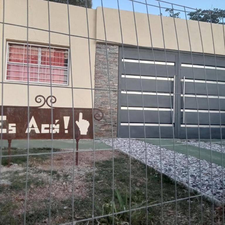 Es aca - Two-Bedroom House - 20