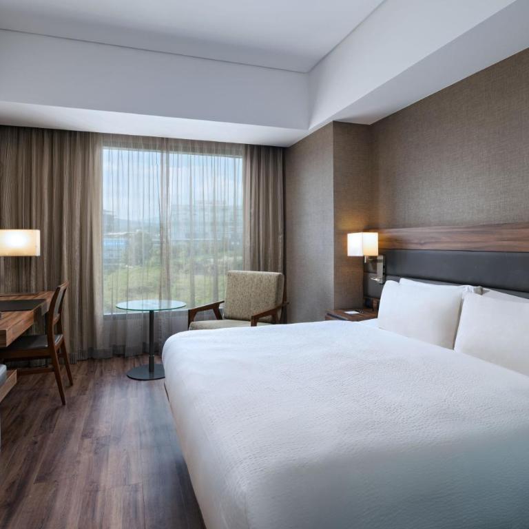 AC Hotel by Marriott Santa Fe - Habitación Lifestyle - 1 cama extragrande - 2