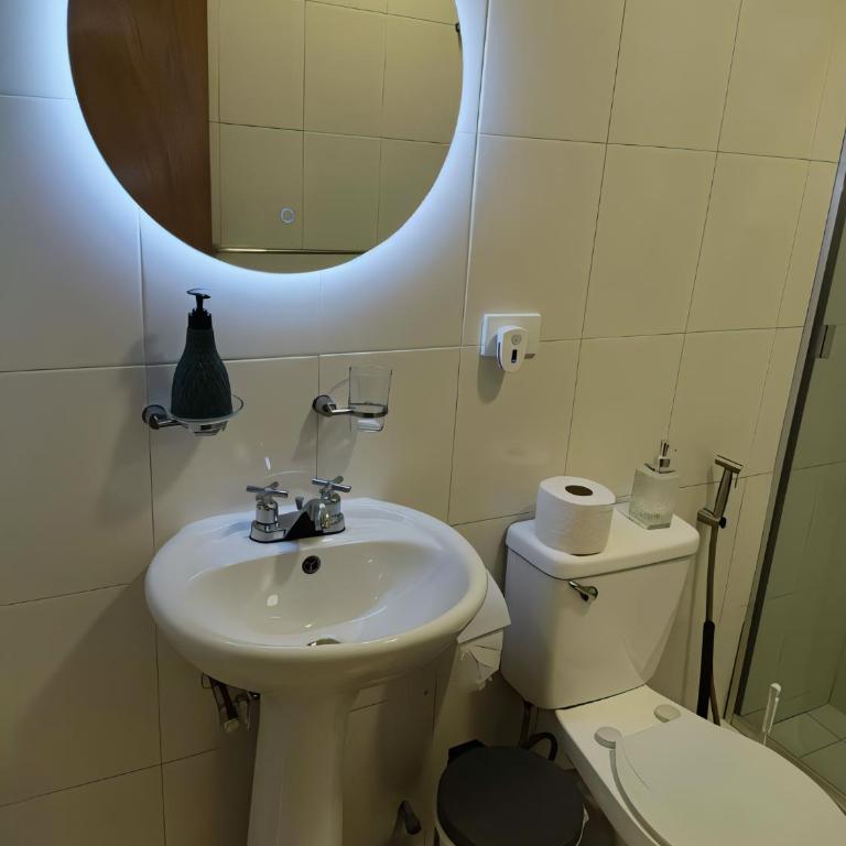 Apartamento Espacioso Como Nuevo con 2 Habitaciones y a 5 minutos de San Bernardino con Ascensor Operativo - Two-Bedroom Apartment - 38