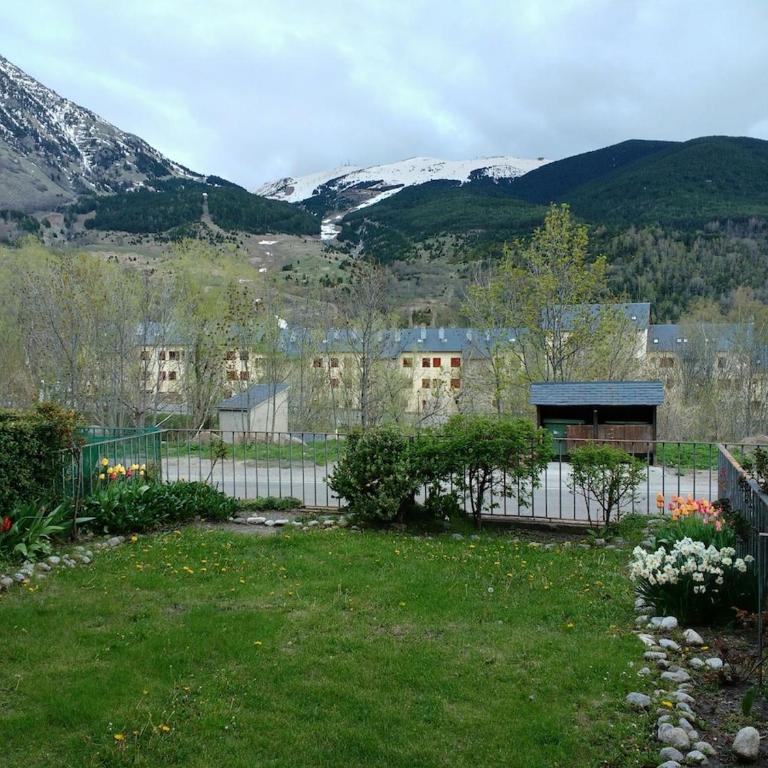 Apartamento con jardín en Cerler - Appartamento con 3 Camere da Letto - 2