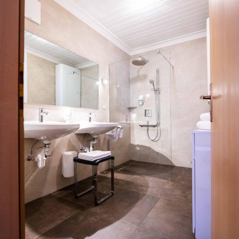 Berghotel Hois - Suite mit Balkon - 11