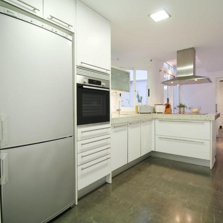 Beautiful apartment in the city center - Two-Bedroom Apartment - 4