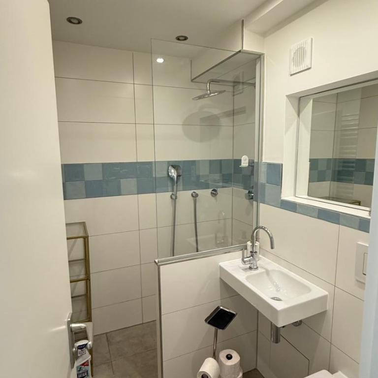 Bright Studio with Private Terrace near Nymphenburg Castle - Apartamento de 1 dormitorio - 8
