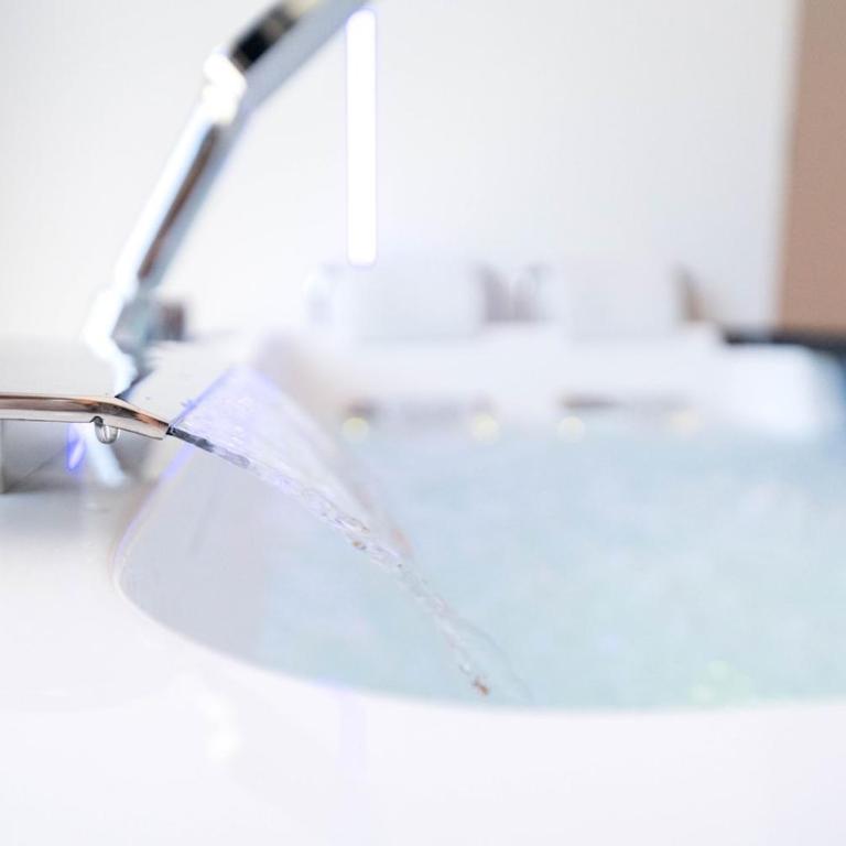 Romantic suite with jacuzzi - Appartement 2 Chambres - 8