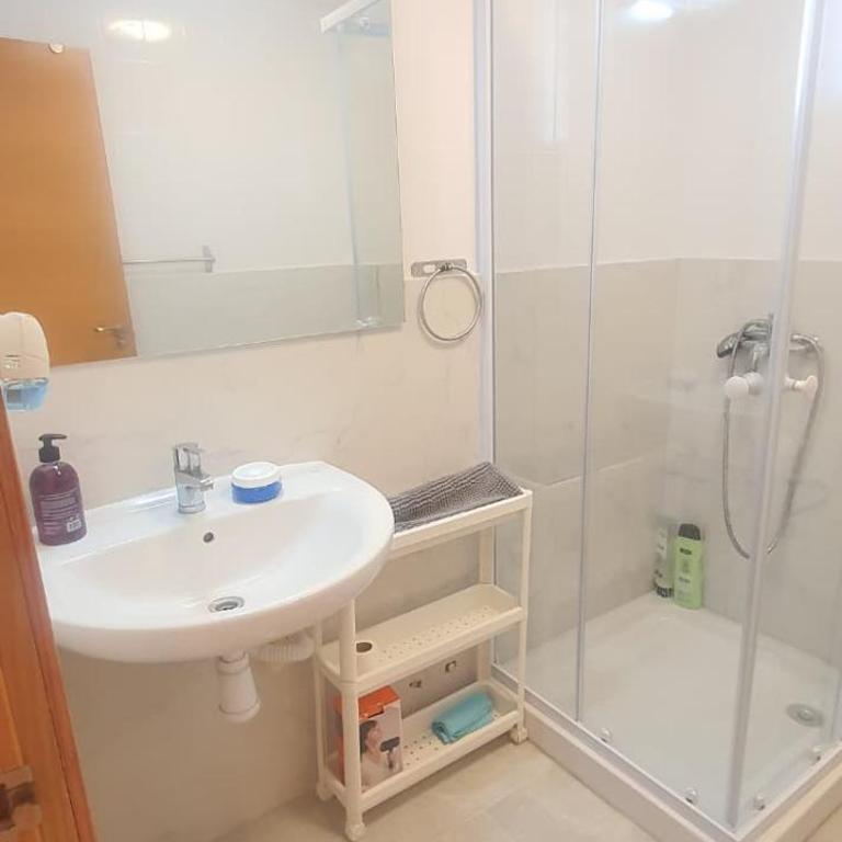 Tranquila, Céntrica y Luminosa Habitación de Matrimonio en Vivienda Compartida - Double Room - 19