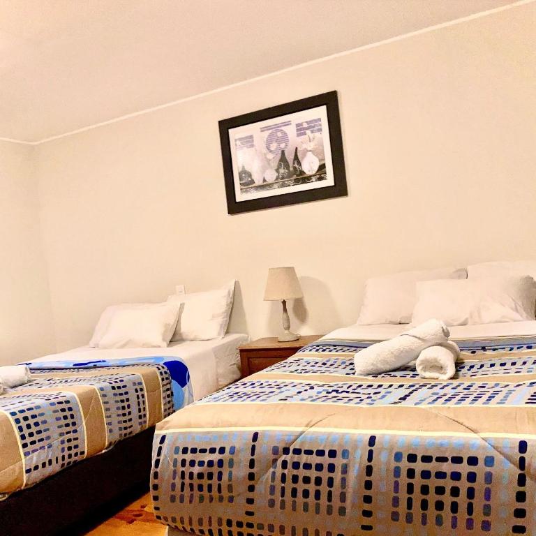 Suite Independiente con Baño Privado – Miraflore - Comfort Quadruple Room - 1